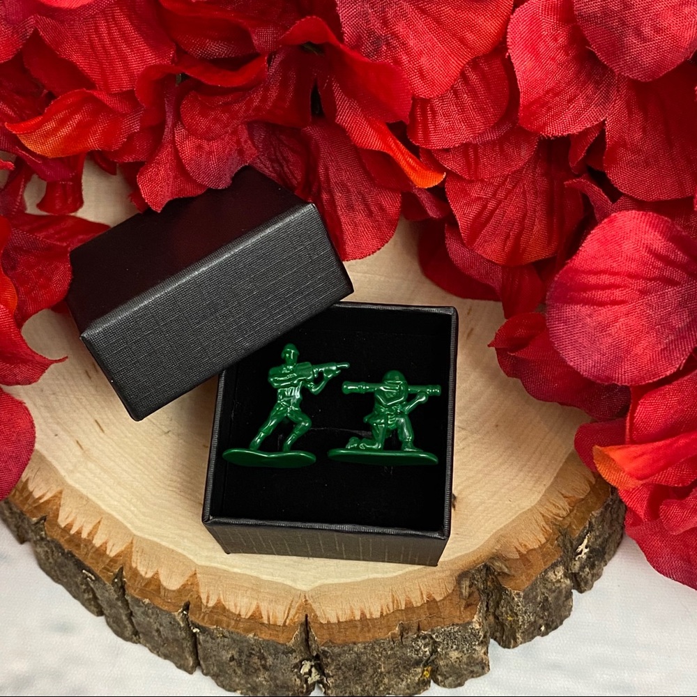 Green Army Men Military Soldier Cufflinks - Picture 12 of 15